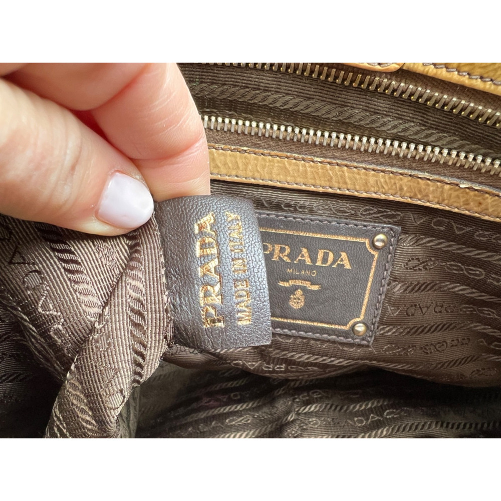 PRADA HANDBAG - Picture 9 of 15